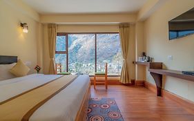 Magellan'S The Golden Bridge